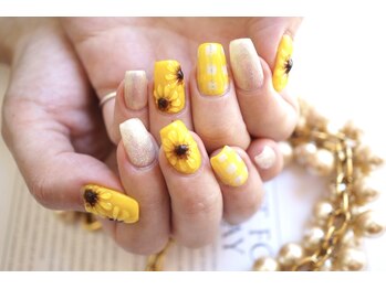 ネイル フライガール(nail FLY GIRL)/ひまわりネイル