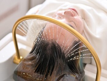 ゴールデンセル(golden cell)の写真/【大人気！頭浸浴ヘッドスパ！】適度な力加減でこりのみならず血流改善&育毛を促進♪極上の癒しをご提供☆