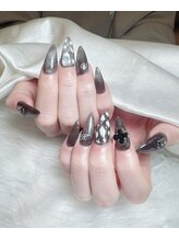 クイーンネイル(Queen Nail)/