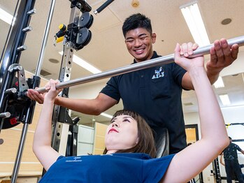 エール フィットネス(AILE)/最新型スミスマシン完備