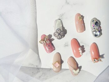 人気のビジューパーツ