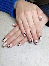 ラグネル(Luxnal)/シンプルホワイトネイル