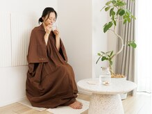 水分やミネラルを補給しながら、じんわりとあたためるよもぎ蒸し