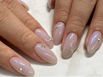 Six Rooms の写真/指先全体が綺麗に見える美フォルム♪予算に合わせた相談や持ち込みデザインOKで、理想の手元をプロデュース