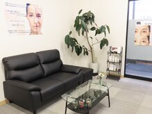 オワゾーブルー(Oiseaubleu)の雰囲気（国道289号線（第二産業道路）沿いのイエローハット様の隣です）