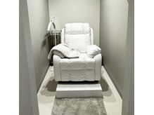 全室個室リクライニングソファでゆっくりリラックスした時間を