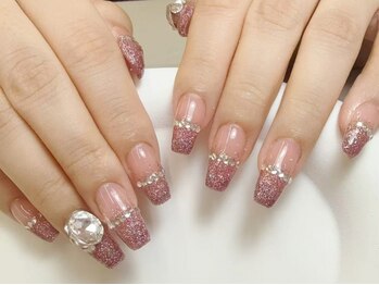 クアンネイル 関内伊勢佐木町(Quan Nail)の写真/ワンホンや韓国系ネイルもOK♪チップ長さ出しで美フォルム×映えアート!マグネット/ミラー/フラッシュもOK!