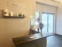 モワクルール(Moi couleur)の雰囲気(アンティークで暖かみのある店内)