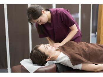 にこにこカラダ整骨院 茨島院(にこにこKARADA整骨院)/【にこにこKARADA整骨院】 施術