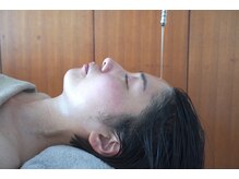 ウマヒーリング(UMA HEALING)の雰囲気（アーユルヴェーダの代表的メニュー 脳のマッサージ・シロダーラ）
