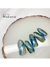 透明感あふれるネイル