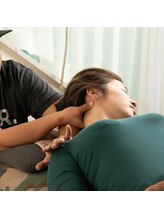 ザ コンディショニングルーム コガオスタジオ 自由が丘店(KOGAOSTUDIO)/首・肩がガチガチでつらい方