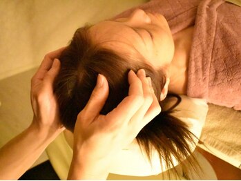 インティマシー 新松戸(INTIMACY)の写真/【完全個室】眼精疲労・脳疲労をリセット。極上ドライヘッドスパ×首肩ケアで、思考までスッキリ軽くなる★