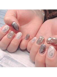 モノトーンニュアンスネイル