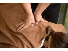 ほぐし手すっきりん 那覇泉崎店/背中のお疲れ　massage