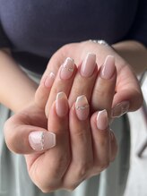 モノクローム(Monochrome)/スクエアフレンチ