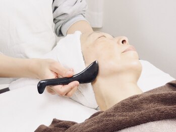 平川恵里子アロマリンパエステ/