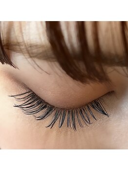 アイラ(aira)/目を閉じてもかわいい