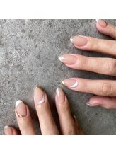 ビュウ(Viu)/少し攻めたオフィスネイル