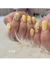 バルミー(balmy)/イエローネイル