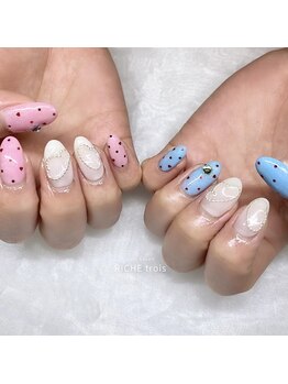 リッシュ トロワ(RICHE trois)/天使のはねネイル♪