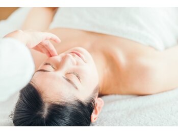 エステアンドネイルサロン ラフィネル(Raffinelle)/【毛穴洗浄＆リフトアップ】