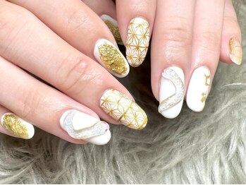 アングゥ ウル(ungu ul)/巳年ネイル/ゴールド