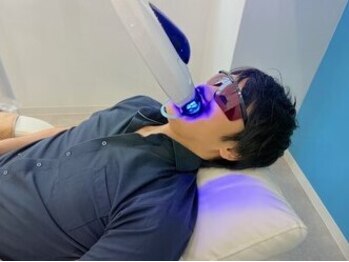 ホワイトニングカフェ 秋葉原店(WhiteningCafe)の写真/清潔感のある口元は大切な印象づくりのひとつ。人と接する仕事だからこそ、第一印象は[白い歯]で差をつける