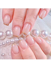 オフホワイトにゴールドフレンチ