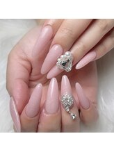 モモ(Momo)/スカルプネイル