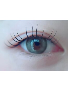 ナチュラル上品な目元にしたい