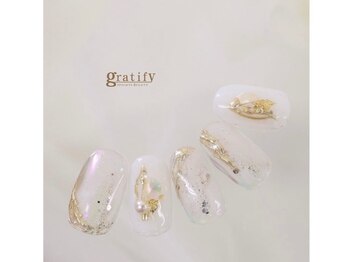 グラティフィープラスココ(gratify+coco)/【きれいめニュアンスネイル】