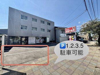 メメ アネラ アイサロン(meMe anela eye salon)/駐車場について