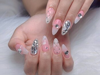 モアネイル 新宿/