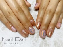 ネイルドール(Nail Doll)/ホログラムが可愛い春ネイルです
