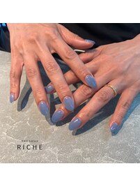 涼しげアイスブルーネイル