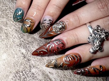個性派ネイル