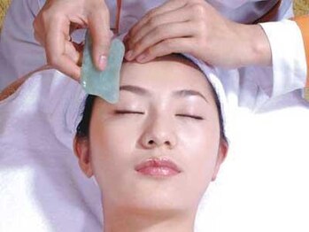 八柱整体院 成瀬店/カッサを用いて、憧れの小顔へ