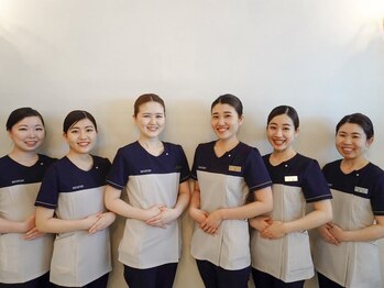 コルギ専門店 マキシフォート 栄店(Maxifort)の写真/マキシの痛気持ち良いコルギで決定！専門家ならではの手技でお顔のむくみやたるみケアして、憧れの小顔へ♪