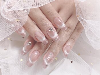 ジョリ(Joli)の写真/大人気《ちゅるんと可愛い◇マグネットネイル¥4,980/フレンチネイル¥4,580》ワンランク上のお洒落な指先を*