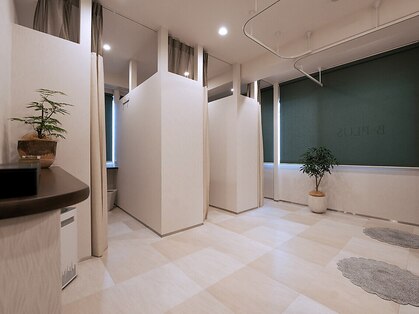 ビープラス(B-PLUS)の写真