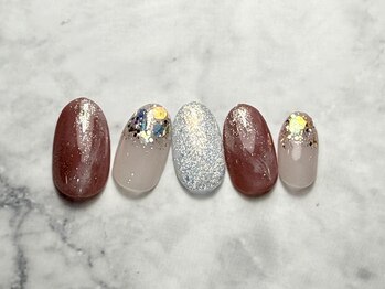 ネイルブレイク リリア(Nail Break lilia)/【初回オフ無料】ラメホロ