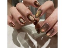 大人気！トレンドを抑えたマグネットネイルも4500円～