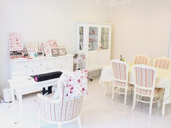 アトリエ ジョワ(Atelier Joie)/【内観】白が基調のキレイな店内