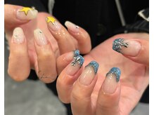 シー(SHE)/アシメントリーネイル