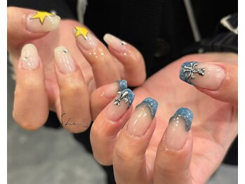 シー(SHE)/アシメントリーネイル