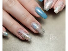 フローフェン(Floofen)/チューリップネイル