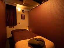 ステップイン(Step in)/【施術スペース】