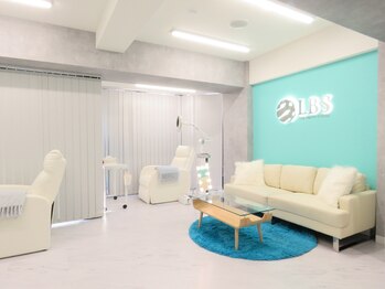 LBSホワイトニング 錦糸町店/広々としたサロン!