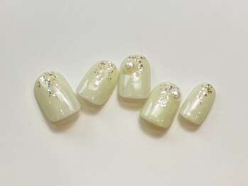 ネイルメゾン 天神店(NAIL MAISON)/白ホワイトパールビジュー¥7000